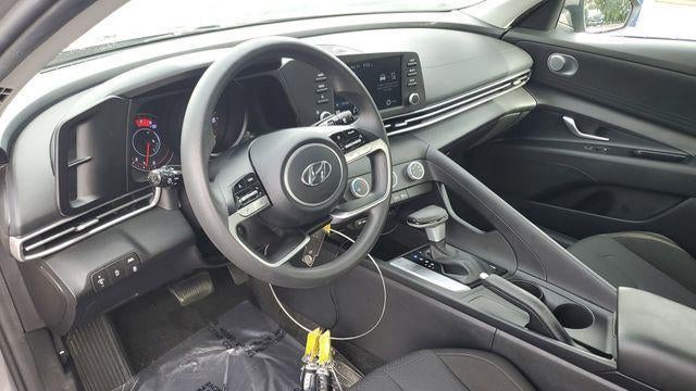 2023 Hyundai ELANTRA SE