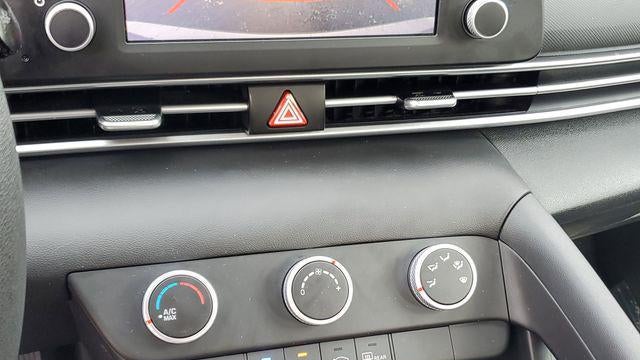 2023 Hyundai ELANTRA SE
