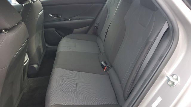 2023 Hyundai ELANTRA SE