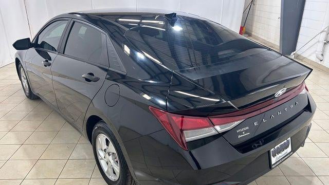 2023 Hyundai ELANTRA SE