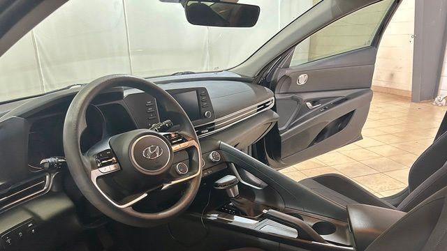 2023 Hyundai ELANTRA SE