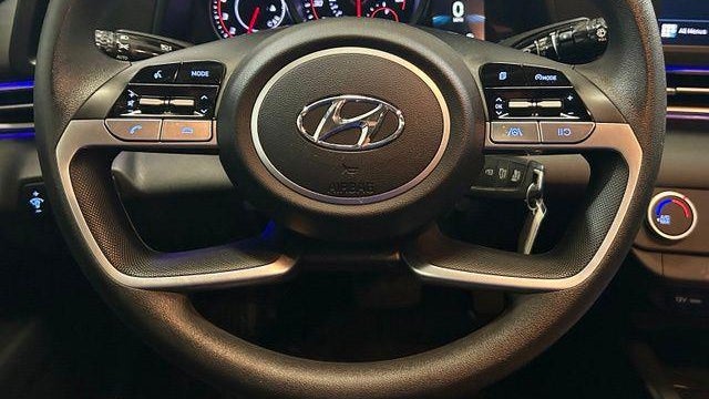 2023 Hyundai ELANTRA SE