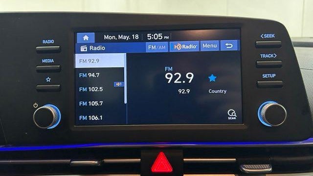2023 Hyundai ELANTRA SE