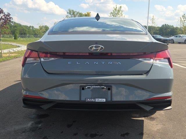 2021 Hyundai Elantra - $11,577