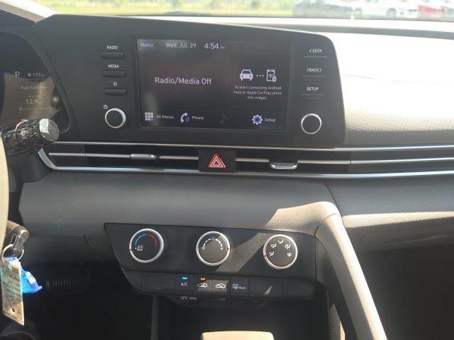 2021 Hyundai Elantra - $11,577