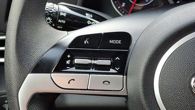 2022 Hyundai ELANTRA SE