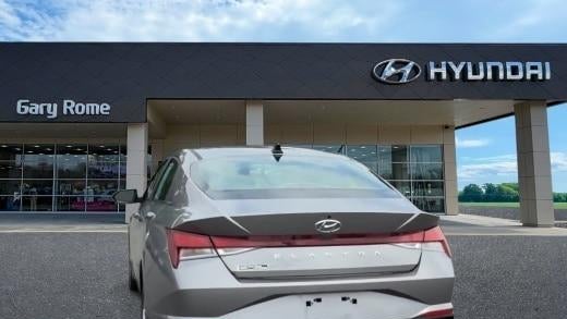 2023 Hyundai ELANTRA SE