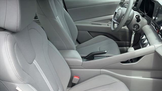 2023 Hyundai ELANTRA SE