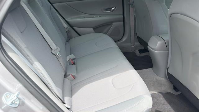 2023 Hyundai ELANTRA SE
