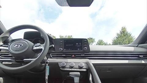 2023 Hyundai ELANTRA SE
