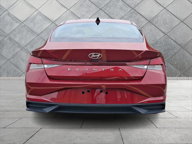 2023 Hyundai Elantra - $16,584