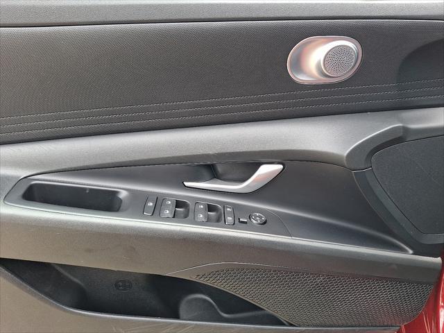 2023 Hyundai Elantra - $16,584