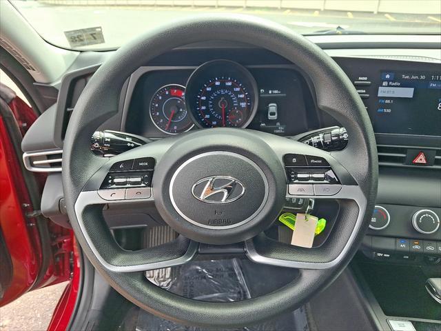 2023 Hyundai Elantra - $16,584