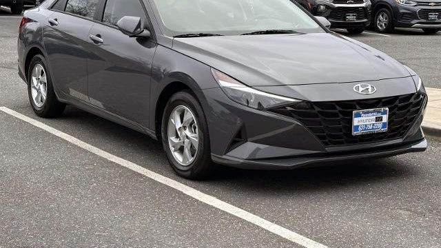 2023 Hyundai ELANTRA SE