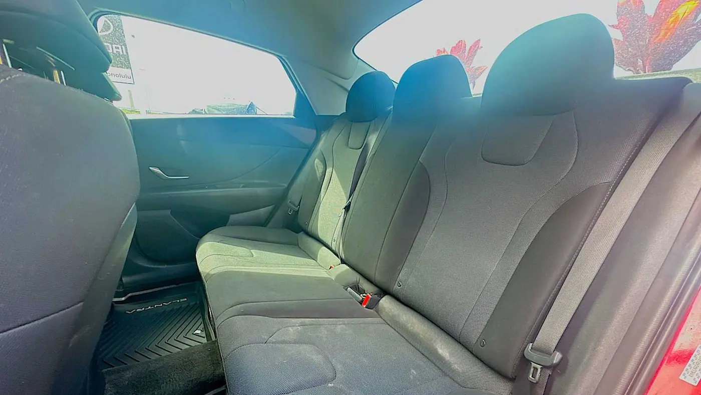 2023 Hyundai ELANTRA SE