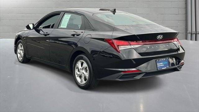 2023 Hyundai ELANTRA SE