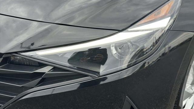 2023 Hyundai ELANTRA SE