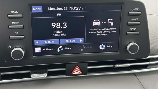 2023 Hyundai ELANTRA SE