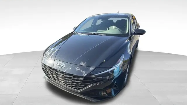 2023 Hyundai ELANTRA SE