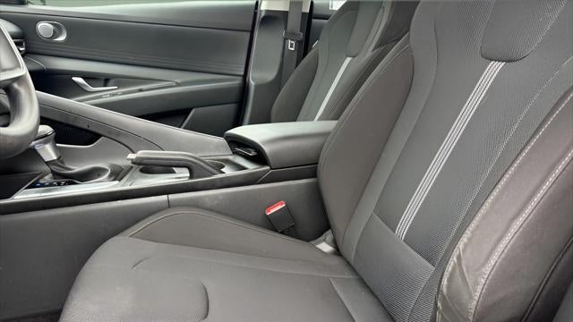 2023 Hyundai ELANTRA SE