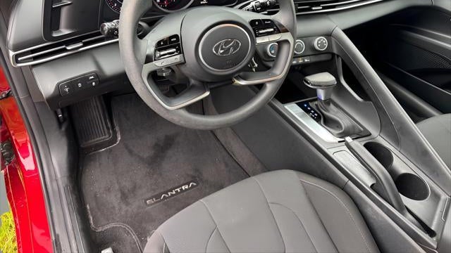 2023 Hyundai ELANTRA SE