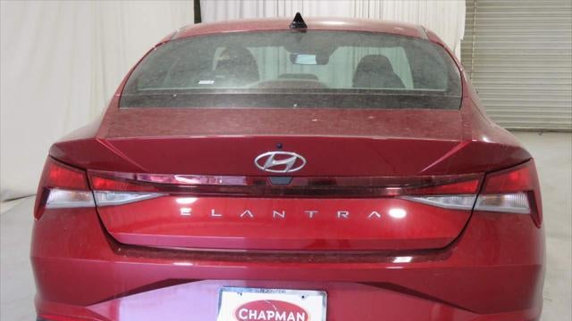 2023 Hyundai ELANTRA SE
