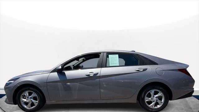 2023 Hyundai ELANTRA SE