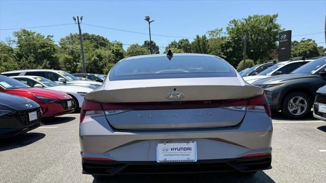 2023 Hyundai ELANTRA SE