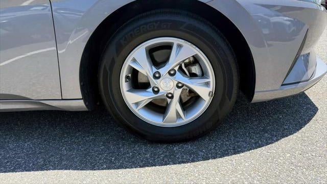 2023 Hyundai ELANTRA SE