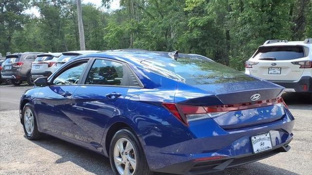 2023 Hyundai ELANTRA SE