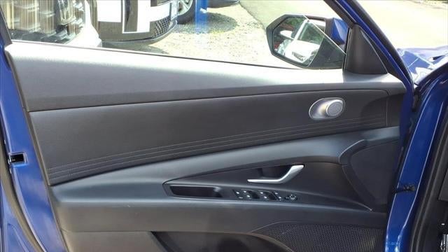 2023 Hyundai ELANTRA SE