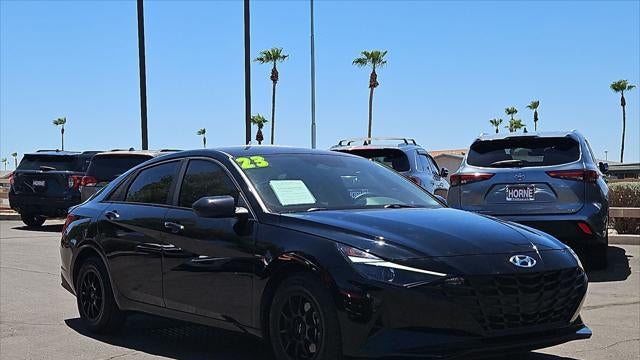2023 Hyundai ELANTRA SE