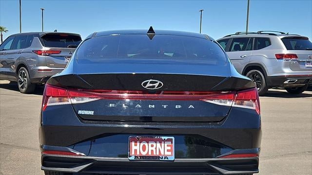 2023 Hyundai ELANTRA SE