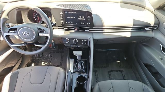 2023 Hyundai ELANTRA SE