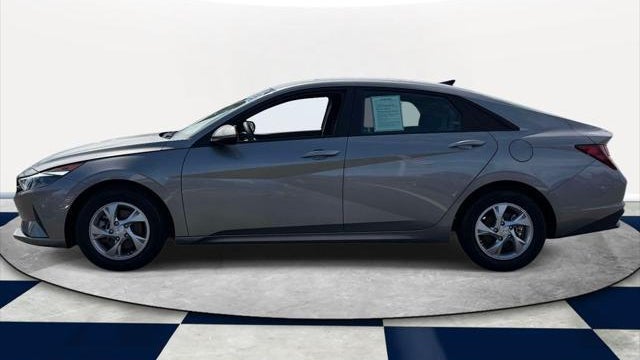 2023 Hyundai ELANTRA SE