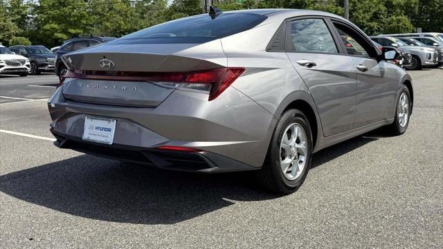 2023 Hyundai ELANTRA SE
