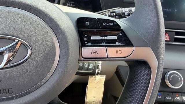 2023 Hyundai ELANTRA SE