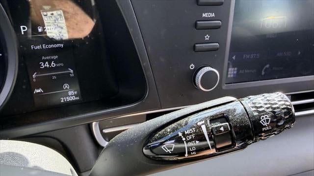 2023 Hyundai ELANTRA SE
