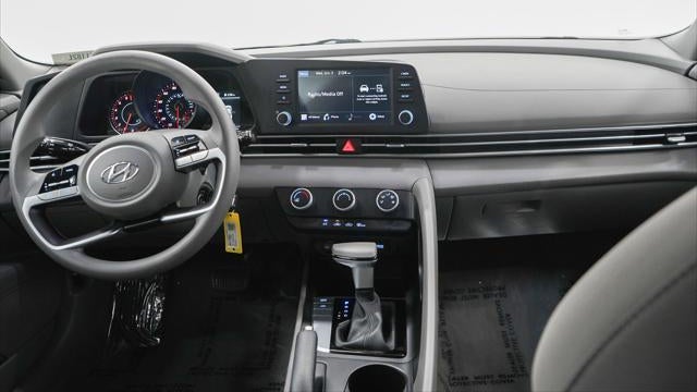 2023 Hyundai ELANTRA SE