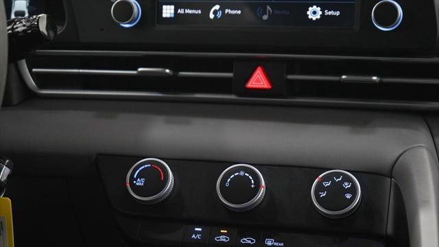 2023 Hyundai ELANTRA SE