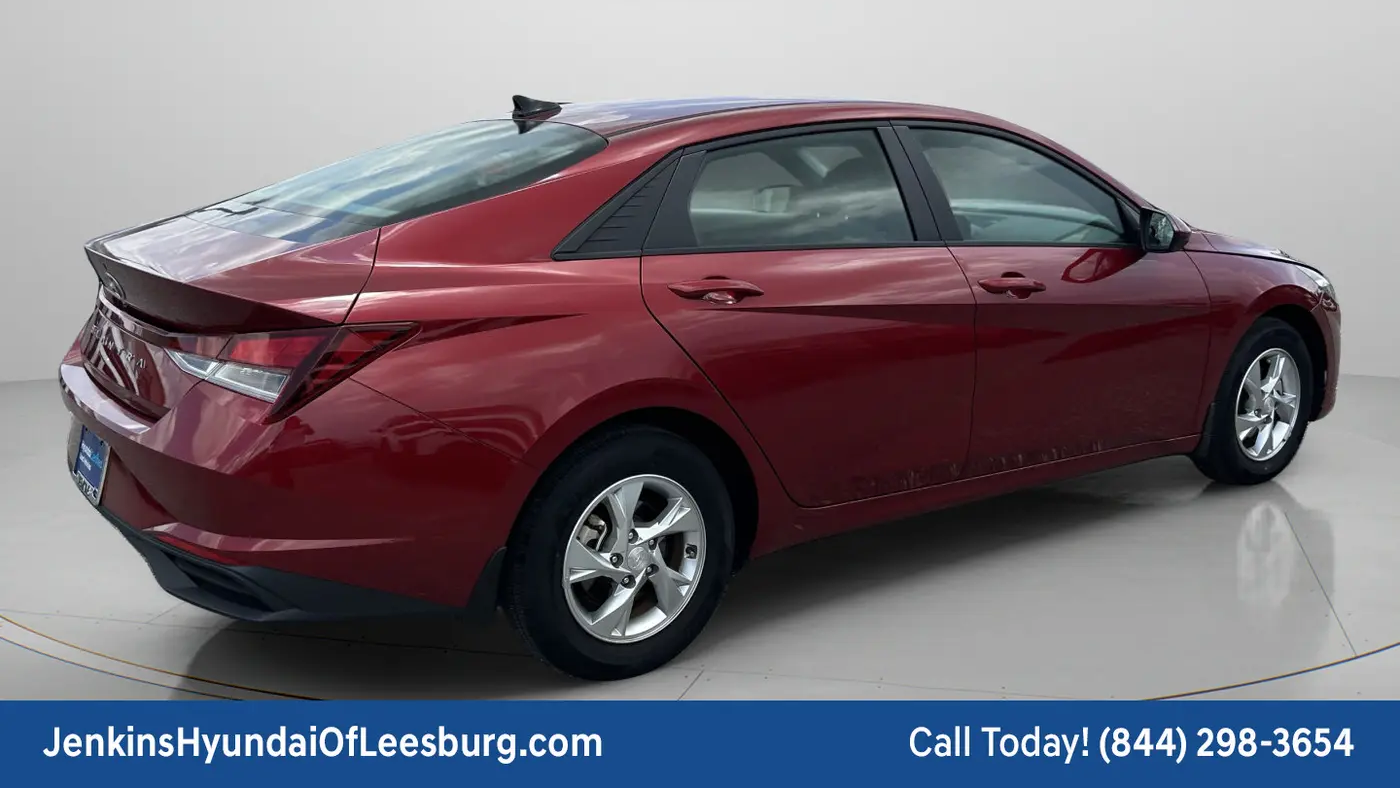 2023 Hyundai ELANTRA SE