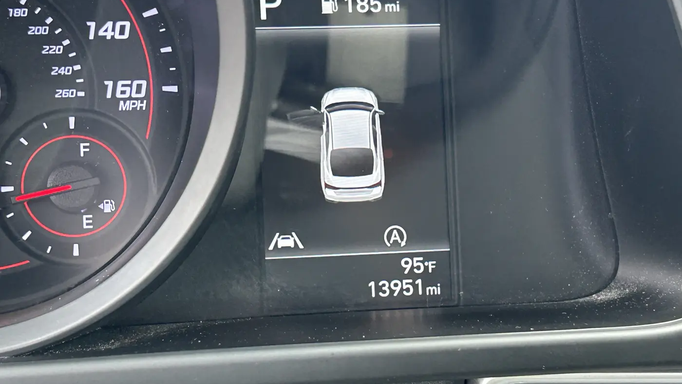 2023 Hyundai ELANTRA SE