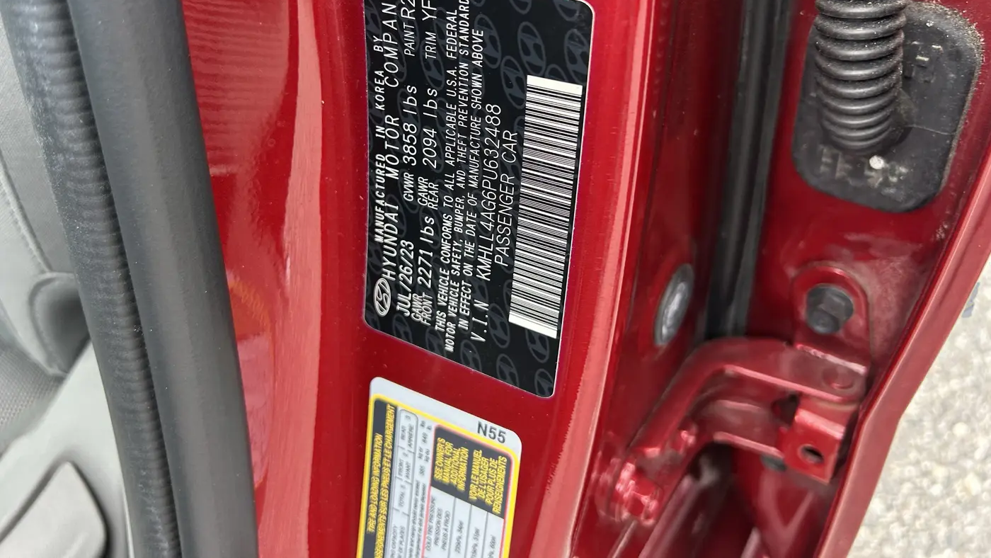 2023 Hyundai ELANTRA SE
