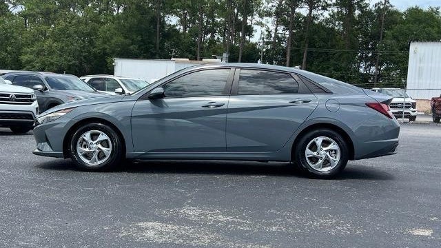 2021 Hyundai ELANTRA SE