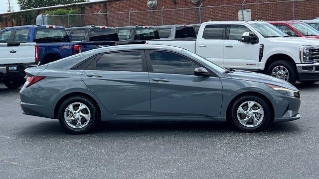 2021 Hyundai ELANTRA SE