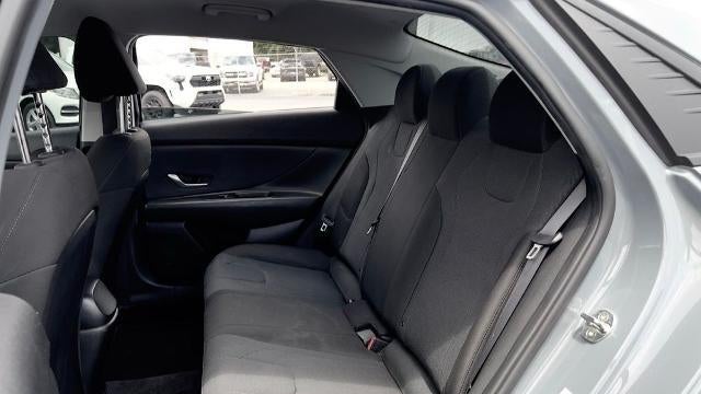 2021 Hyundai ELANTRA SE