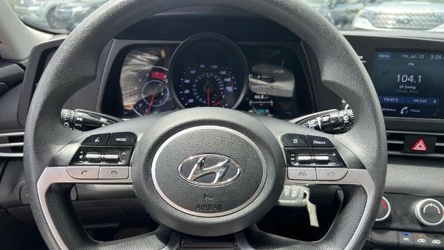 2021 Hyundai ELANTRA SE