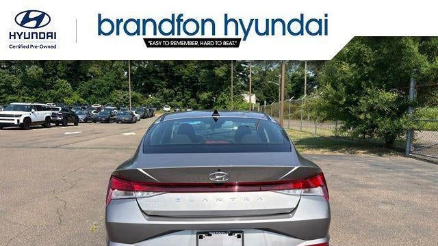 2023 Hyundai ELANTRA SE