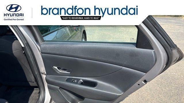 2023 Hyundai ELANTRA SE