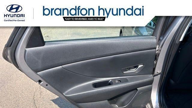 2023 Hyundai ELANTRA SE